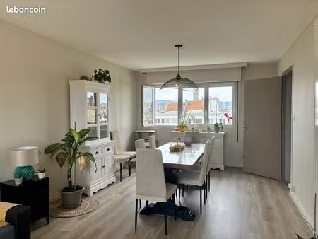 t2 dernier étage proche parc sainte marie avec vue dégagée + grande terrasse