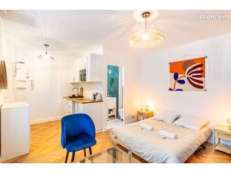 vends studio en excellent état - 22m² - village montorgueil