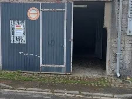 grand garage a louer