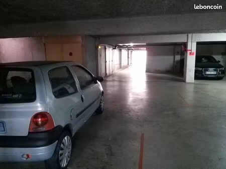 location place de parking