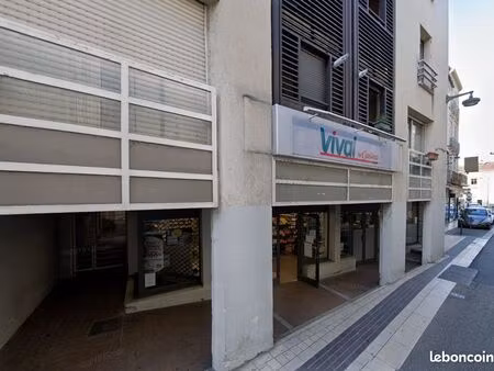 local commercial 308 m²