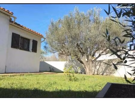 maison meublée 3 faces   4/5 chambres