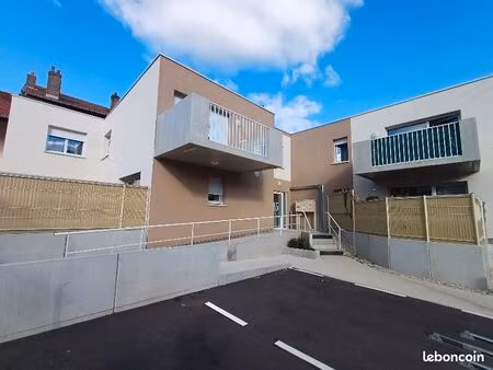 appartement 3 pièces 60 m²