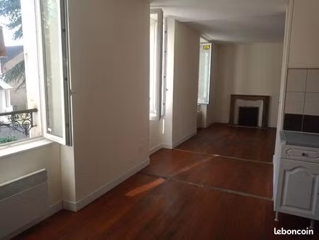 t2 lumineux centre ville 54m²