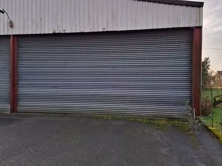 loue hangar 200 m2 sur douzy. + parking devant ferme et securise