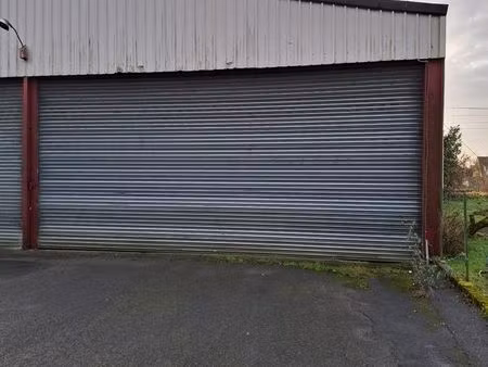 loue hangar 200 m2 sur douzy. + parking devant ferme