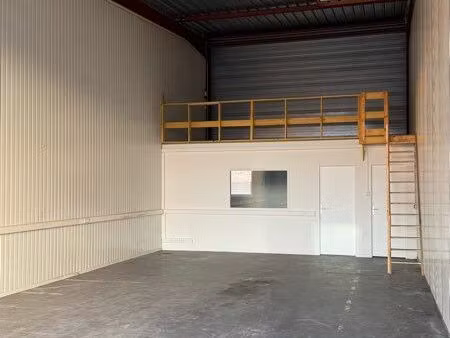 local professionnel richemont 102m2