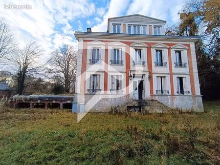 maison 9 pièces 244 m²