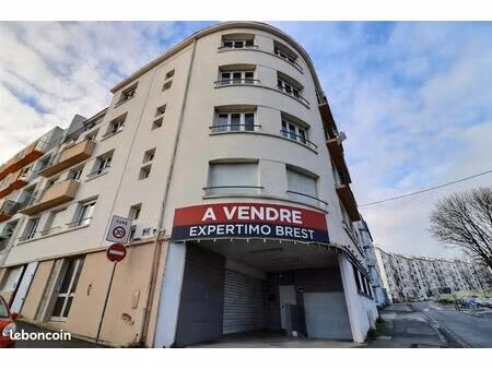 inconnu 3 pièces 207 m²