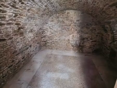 cave vigneronne en pierre