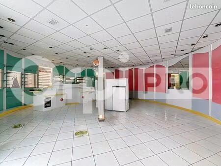 local commercial 140 m²