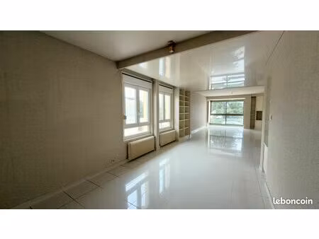 maison 5 pièces 156 m²