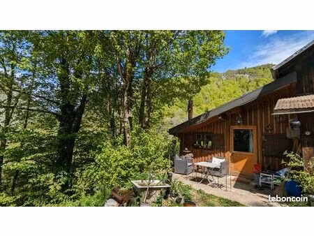 maison 1 pièce 80 m²