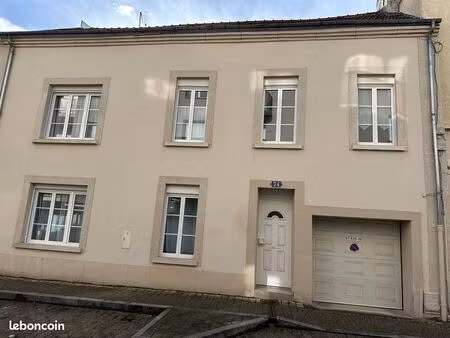 maison 8 pièces 237 m²