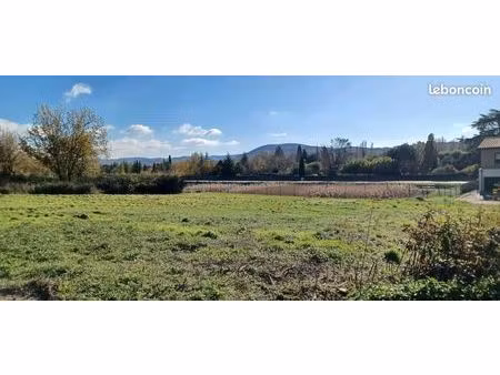 terrain 750 m² montelimar