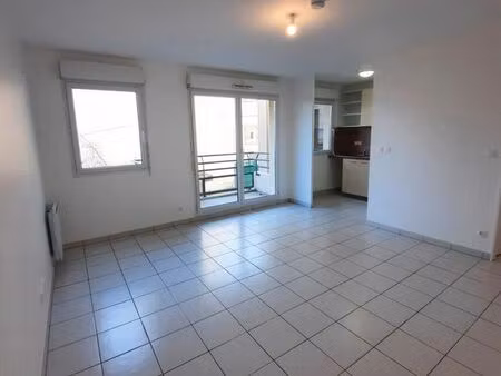 appartement calme f2 quartier gare de creil