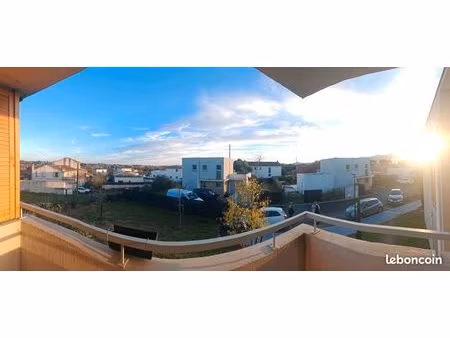 t2 lumineux de 47 m² avec balcon et parking