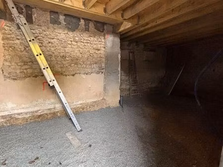 maison 2 pièces 83 m²