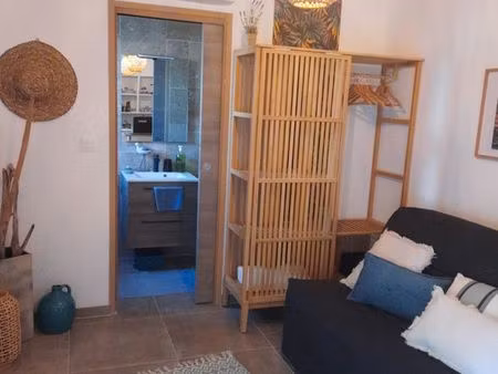 en dépannage petit studio attenant villa