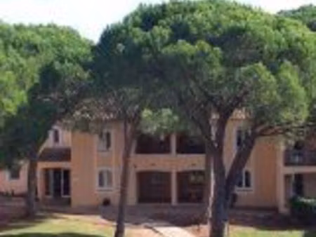 2 pièces st raphael + piscine+parking+ eau  chauffage  électricité incluses