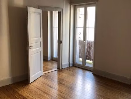 particulier loue appartement 3 pieces secteur gare - porte de schirmeck