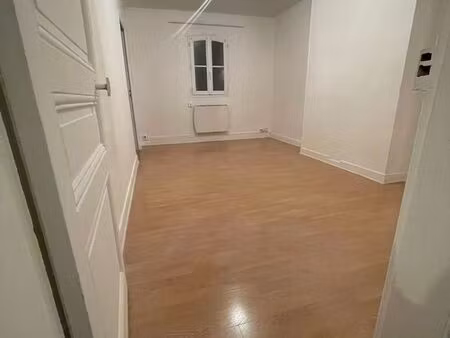 grand appartement 1 chambre + séjour - centre-ville