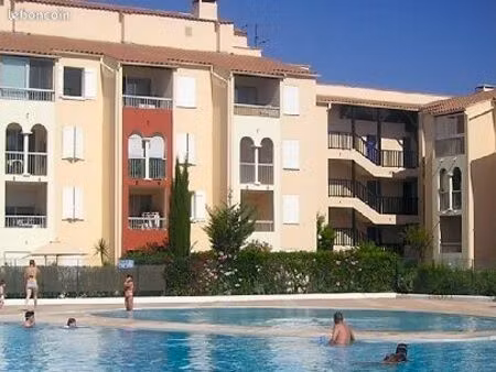 appartement t2 situé au lagon bleu résidence avec tennis et piscine