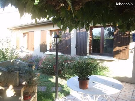 maison . 4 pièces . 76 m² . plain pied avec garage