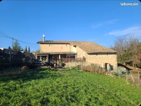 maison de caractère en pleine campagne