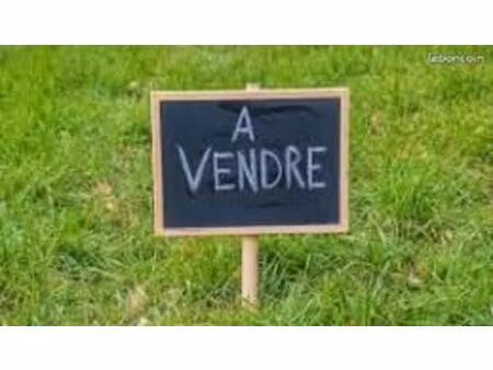 terrain 400 m² lagrave