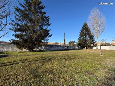 terrain à bâtir 600 m2 proche commodités