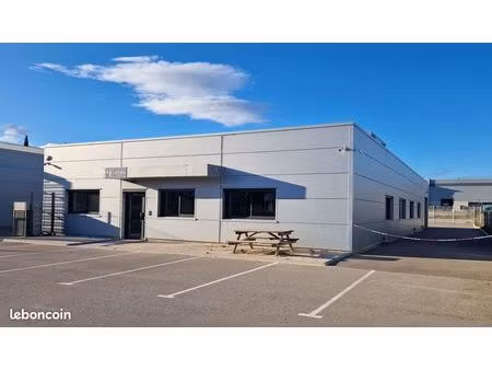 locaux professionnels activités de bureaux et stockage sur 500 m² + parking - a louer - à 