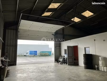 local d'activité 150 m²