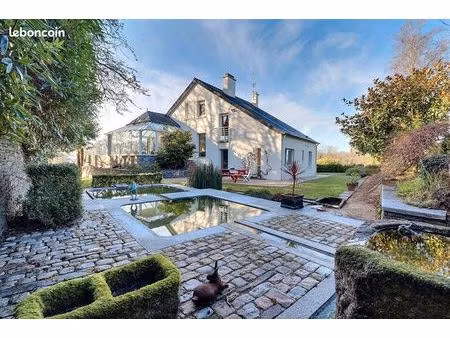 propriété 7 pièces 223 m²