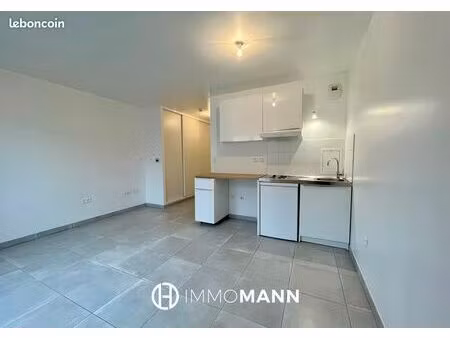 studio 1 pièce 26 m²