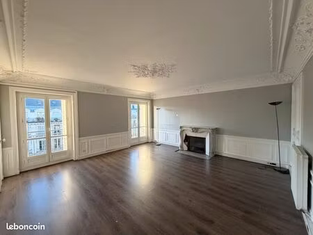 bureau privé à louer pour 6 personnes paris 03