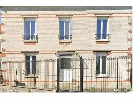 local professionnel à louer  emplacement idéal