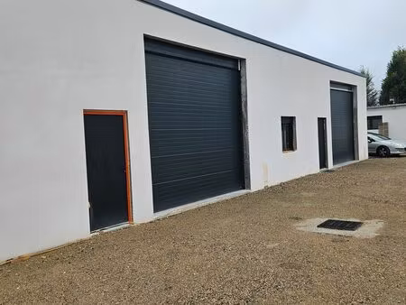 à louer : spacieux local de 160 m² situé à reims  idéal pour une activité professionnelle