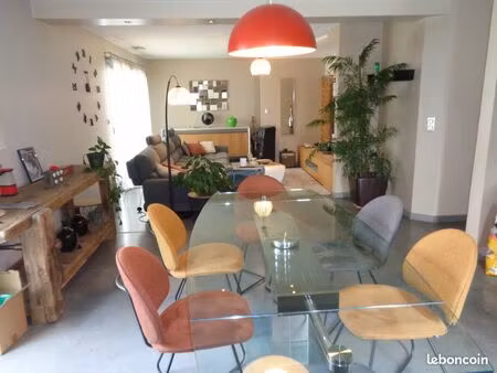 villa 5 pièces 130 m²