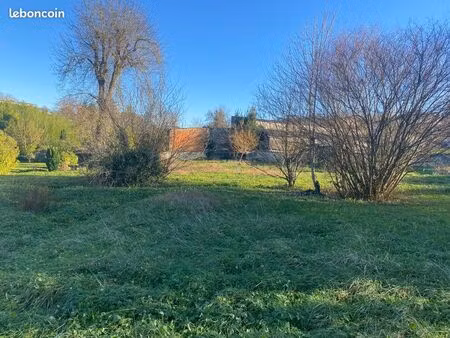 terrain a angouleme de 900m2