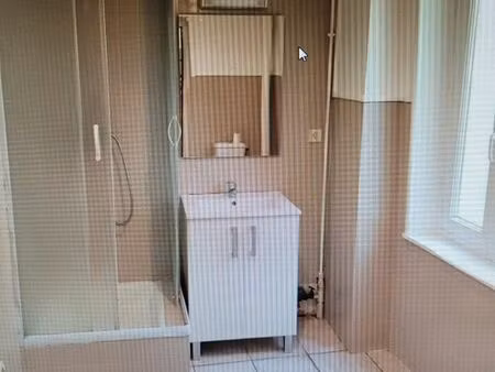 veste t2 centre montélimar 42 m2