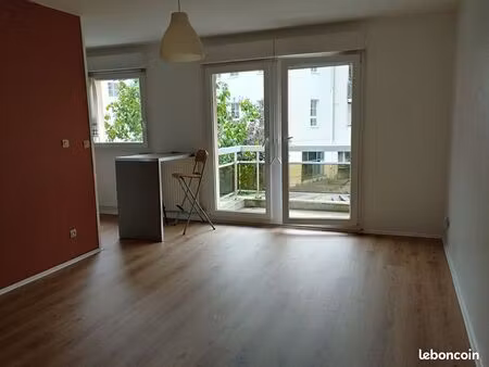 loue f1 montigny les mets