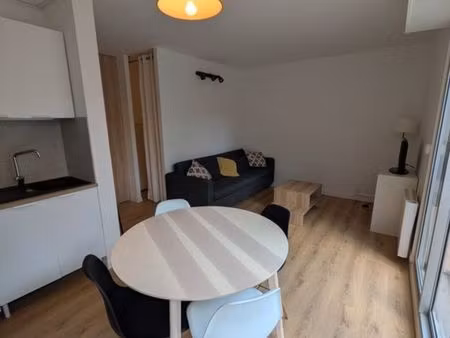 studio cabine meublé 32m2 à bandol