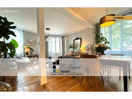 appartement 3 pièces 82 m²