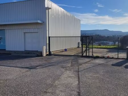 terrain clos zone commerciale