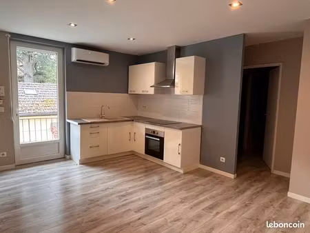 beau t2 meublé proche centre ville