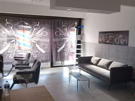 salon de coiffure & barbier clef en main a louer -local rénover et équipé