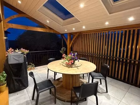 maison de village en pierre situé à brens