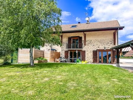 magnifique corps de ferme rénové avec appartement indépendant et fort potentiel