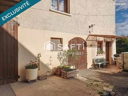 propriété 4 pièces 262 m²